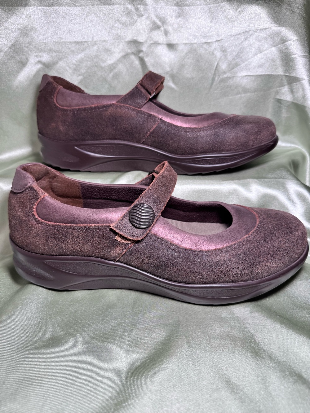⁠SAS Step Out Brown Suede Leather Mary Jane Comfort Shoes 86945122 Women Size 8⁠